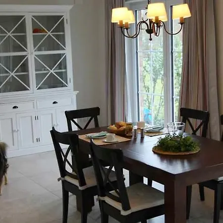 Landidyll - Ferienwohnung Mit Garten * Lübeck